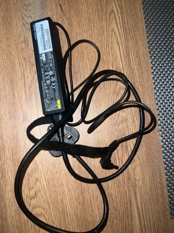GENUINE  65W Fujitsu ADP-65MD B FPCAC163 Lifebook 19V AC ADAPTER - Image 3