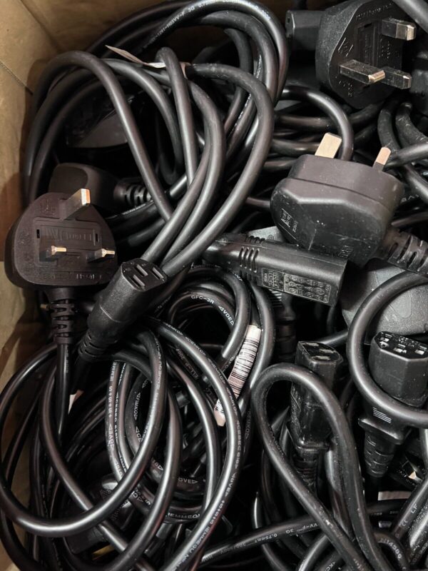 ** JOB LOT ** 50 x Power Mains PC Kettle Cable Lead 3 Pin IEC C13 TV's. USED - Image 3