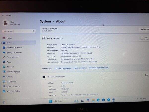 DELL Latitude E7240 12" Core i7 8GB RAM 128GB SSD Win 11 - HD SCREEN - Image 3