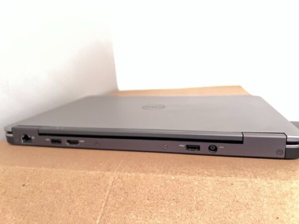 DELL Latitude E7240 12" Core i7 8GB RAM 128GB SSD Win 11 - HD SCREEN - Image 7