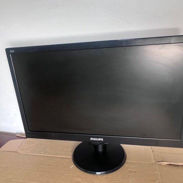Philips 203V5L 20" 1920x1080 VGA Monitor With Stand