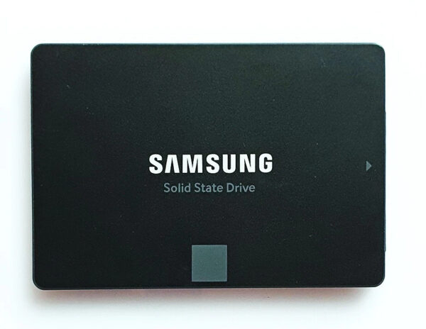 Samsung 850 EVO 250GB SSD MZ-75E250 2.5" SATA III 7mm Solid State Drive