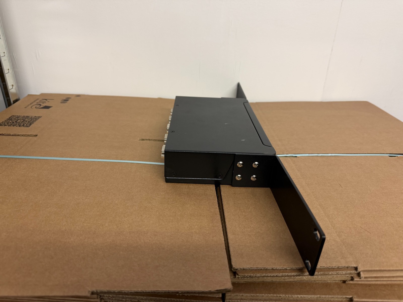 StarTech 4 Port Full HD USB 3.0 KVM Switch SV431HDU3A2 Used Condition - No PSU - Image 4