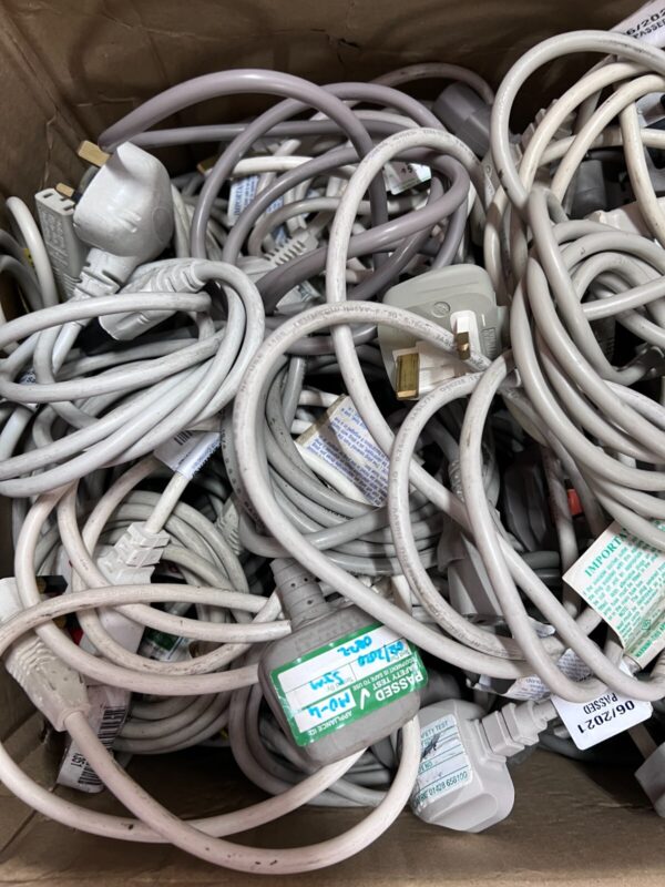 * JOB LOT *  10 - 200 X Power Mains Cord PC Kettle Cable Lead UK 3 Pin  C13 TV's - Image 11
