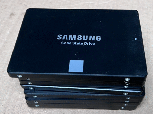10X 250GB Samsung 850 EVO /  860 EVO SSD Job Lot  MZ-75E250 SATA 2.5" 9 SSD's