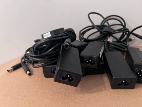 *10X Job lot* GENUINE HP LAPTOP A/C ADAPTER 45W 19.5V 744893-001 7.4MM DC JACK - Image 4