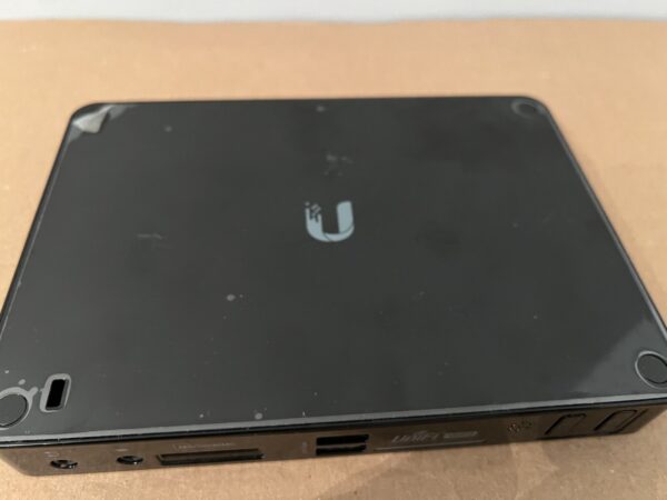 Ubiquiti UVC-NVR Unifi | Intel Celeron J1800 | 4GB DDR3 | 500GB HDD | WIN 10 PRO